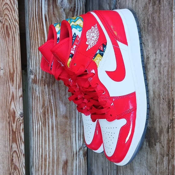 Jordan 1 mids Barcelona - Picture 5 of 13